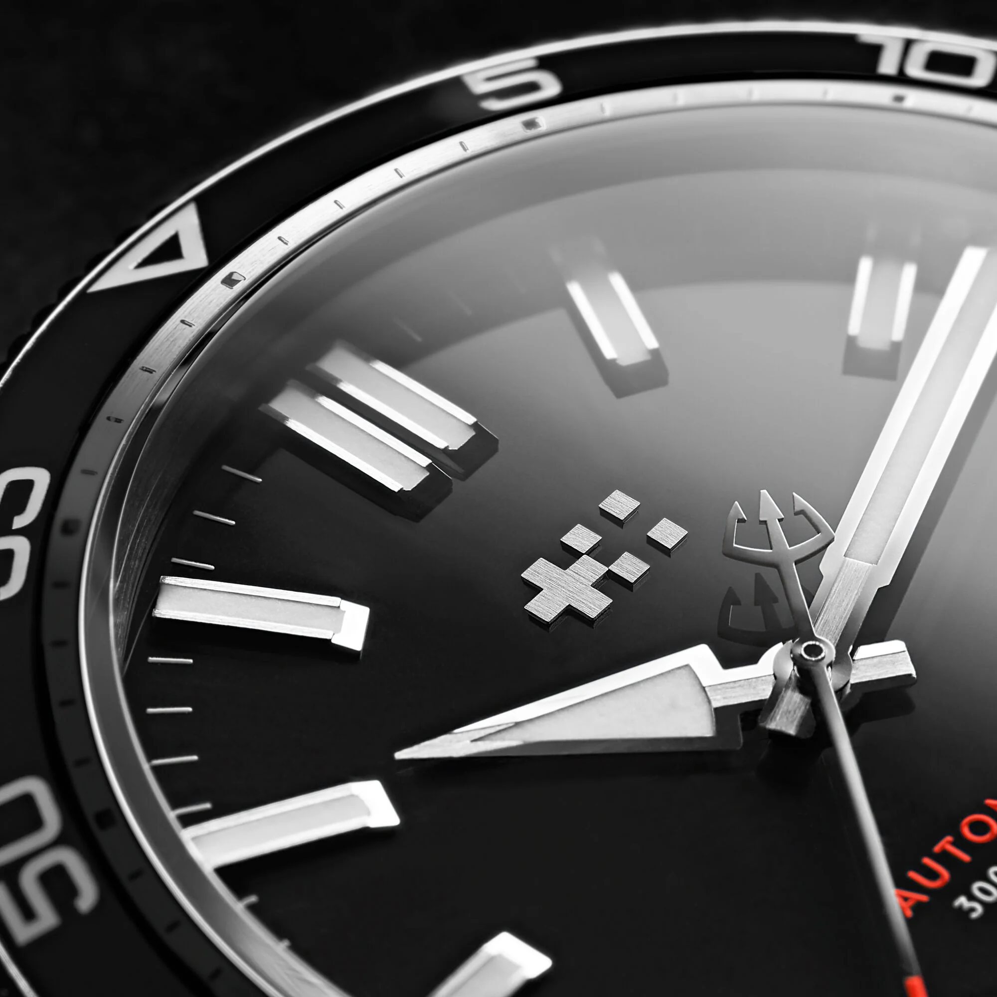 Christopher Ward C60 Trident Pro 300 - Black - Hybrid rubber - Image 3