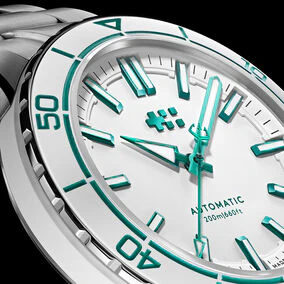 Christopher Ward C60 Trident Reef 41mm - Acro White - Image 10