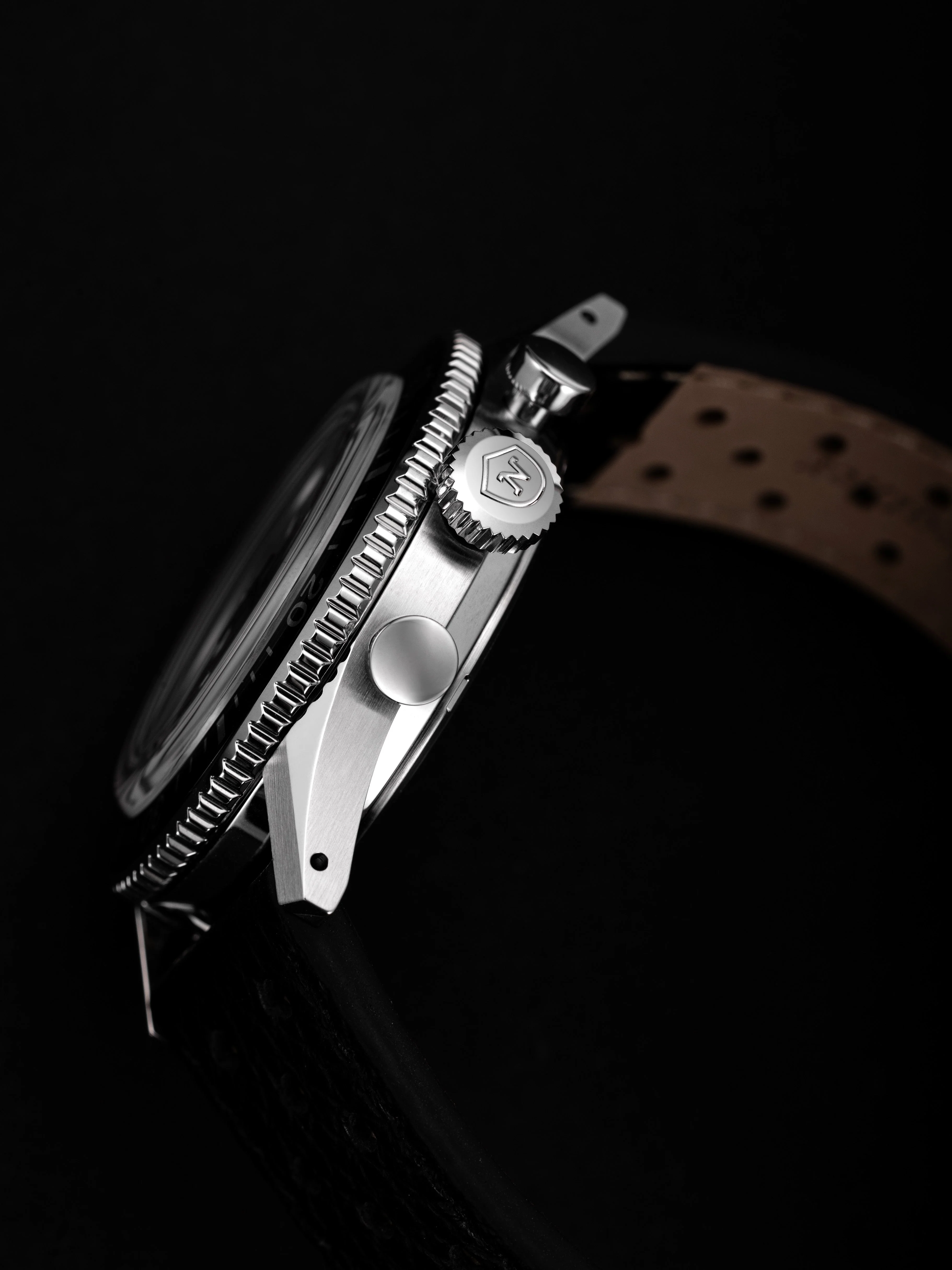 Nivada Grenchen Chronoking Mecaquartz Salmon - Image 4