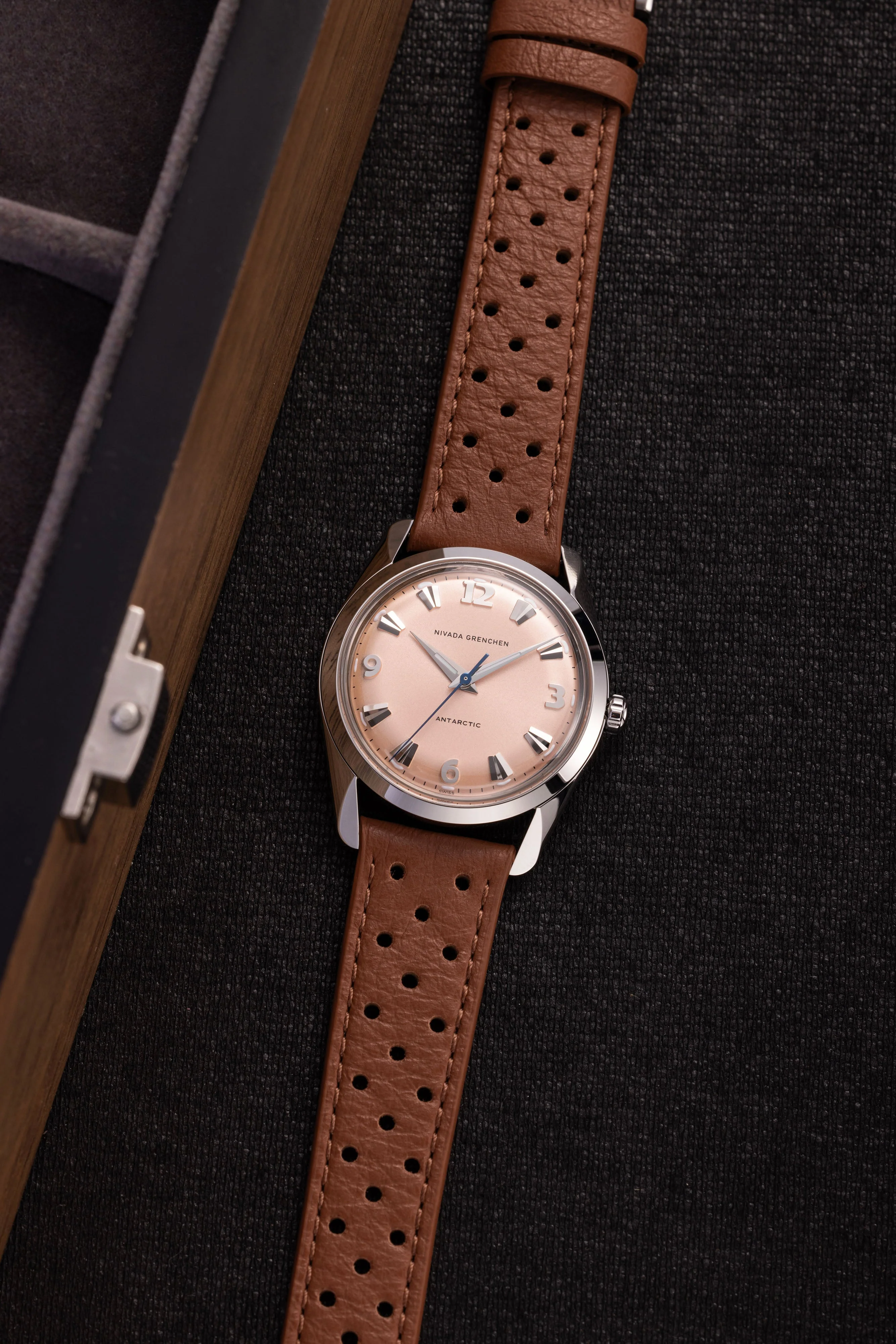 Nivada Grenchen Antarctic 35 mm - Salmon No date - Image 24