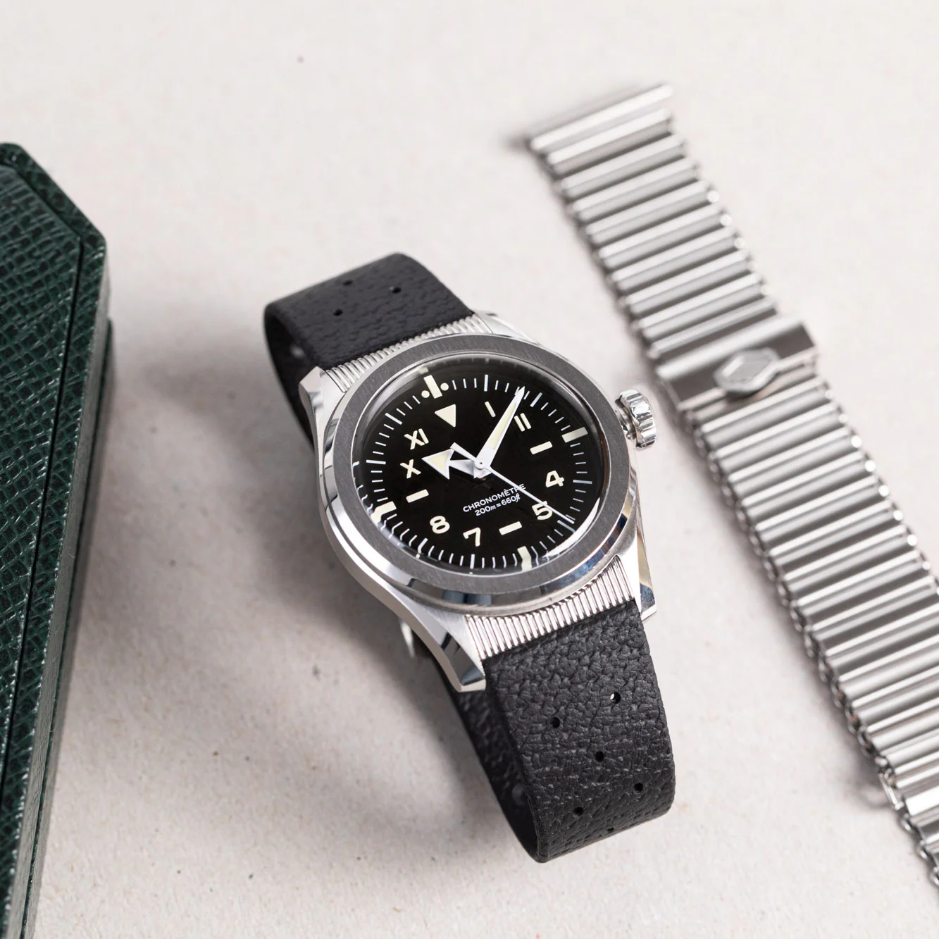 Serica Signature Endpieces - Polished Guilloché End-Links - Image 3